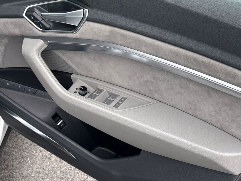 More views of Audi e-tron