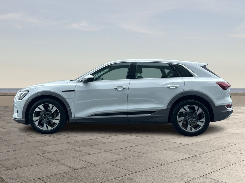 More views of Audi e-tron