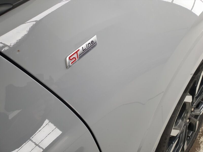 More views of Ford Puma