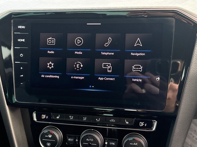 More views of Volkswagen Passat