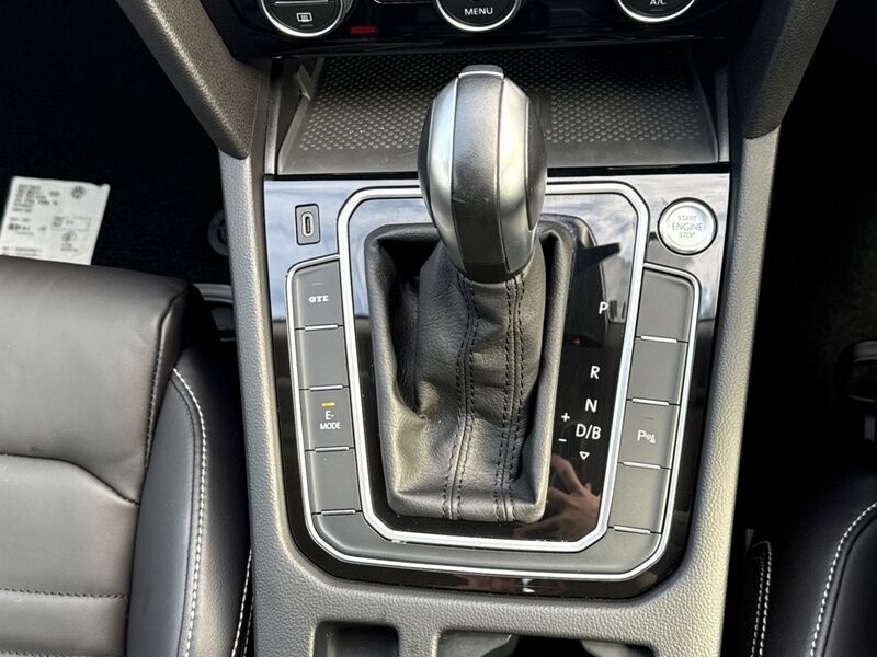 More views of Volkswagen Passat