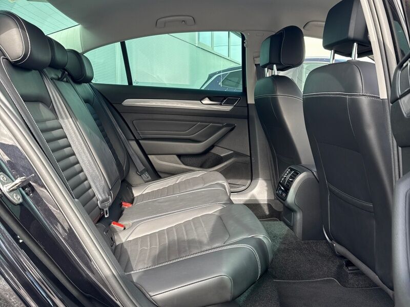 More views of Volkswagen Passat