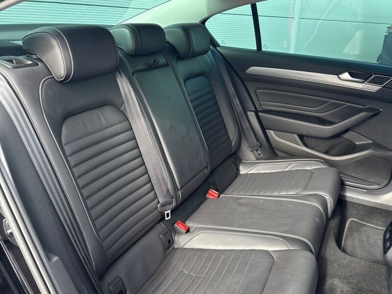 More views of Volkswagen Passat