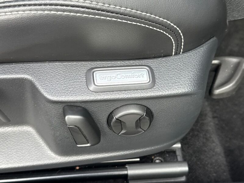 More views of Volkswagen Passat