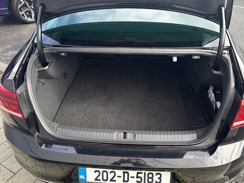 More views of Volkswagen Passat