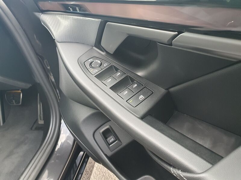 More views of BMW 5-Series