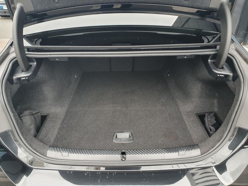 More views of BMW i5