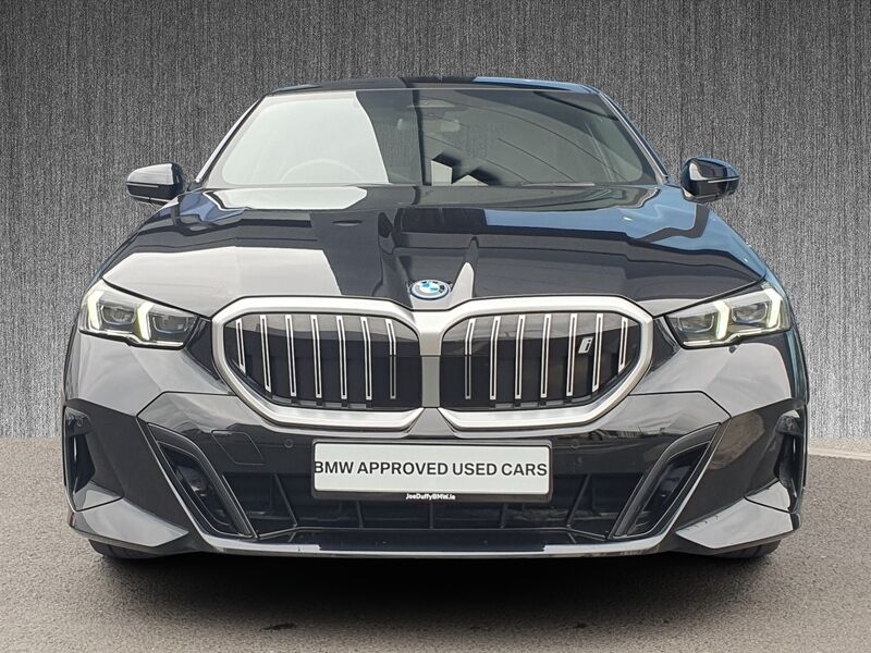 More views of BMW i5