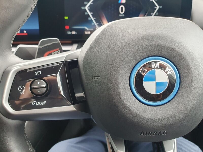 More views of BMW i5