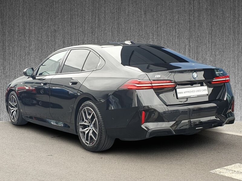 More views of BMW i5