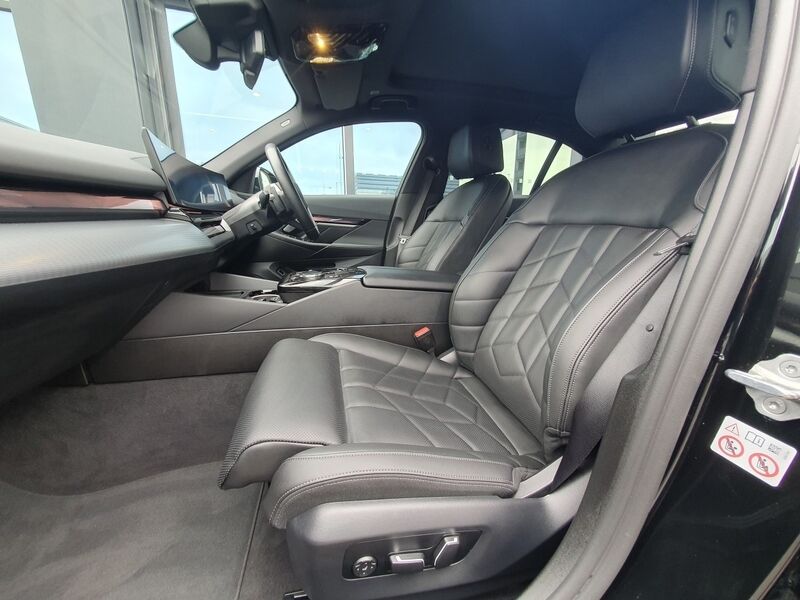 More views of BMW i5