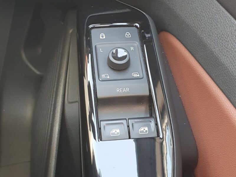 More views of Volkswagen ID.4
