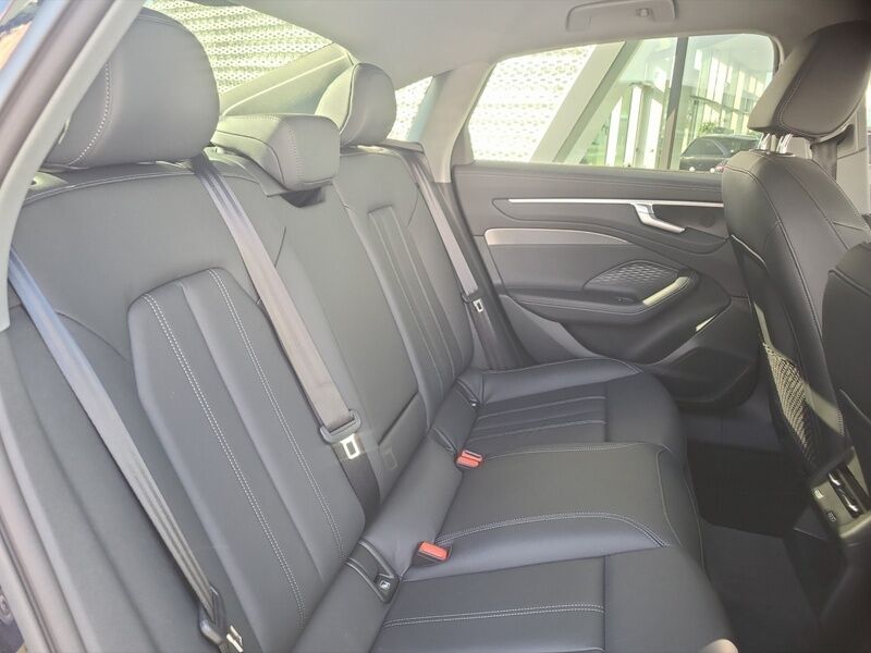 More views of Audi A6