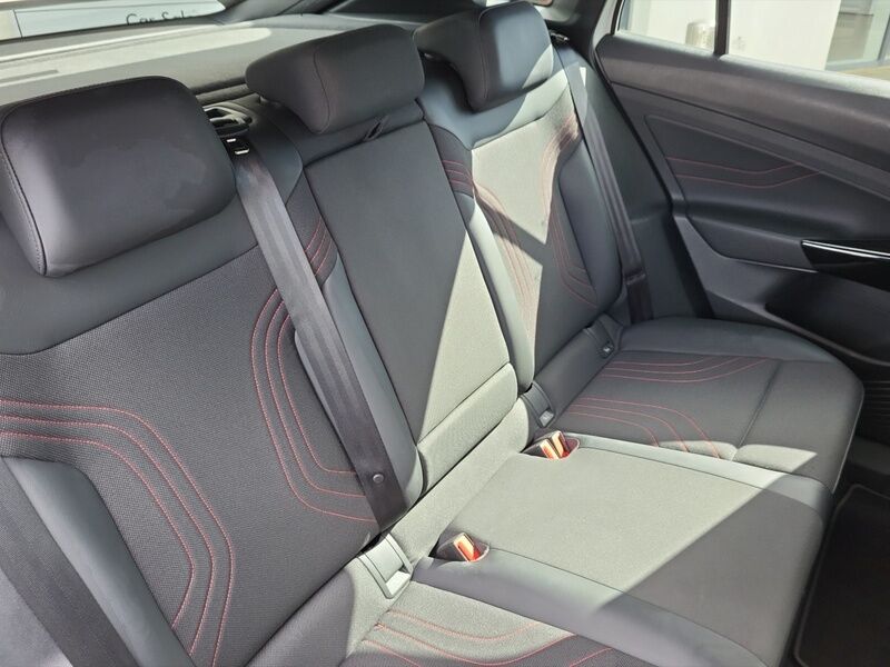 More views of Volkswagen ID.5