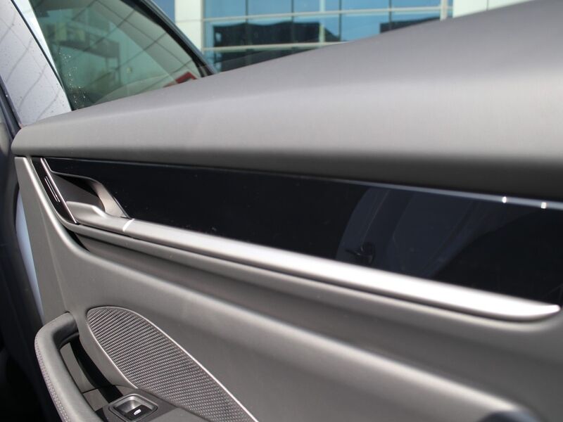 More views of Porsche Macan