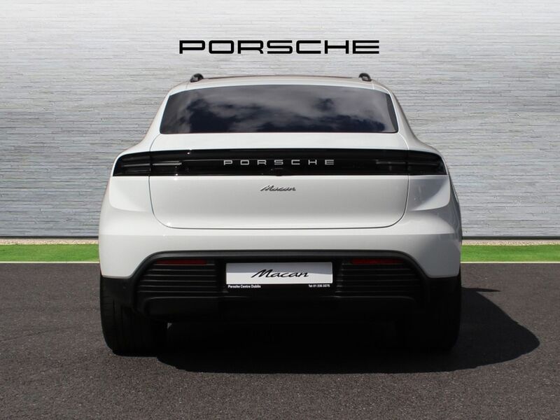 More views of Porsche Macan