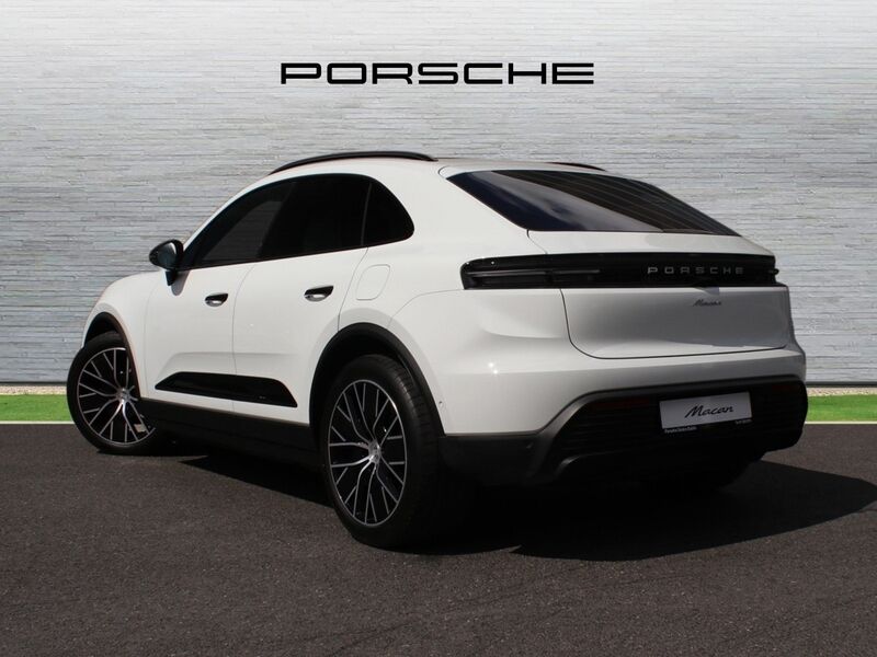 More views of Porsche Macan