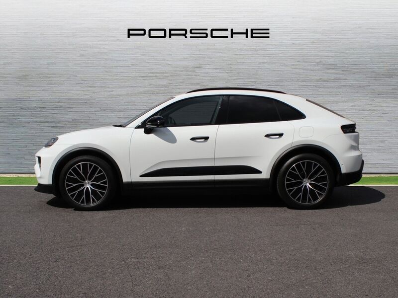 More views of Porsche Macan