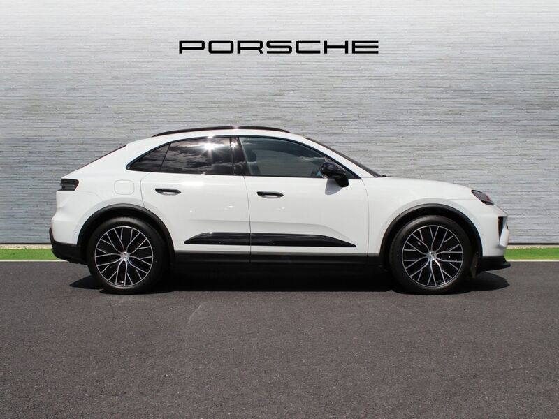 More views of Porsche Macan