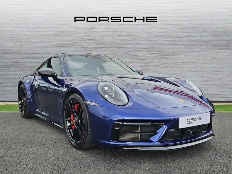 More views of Porsche 911