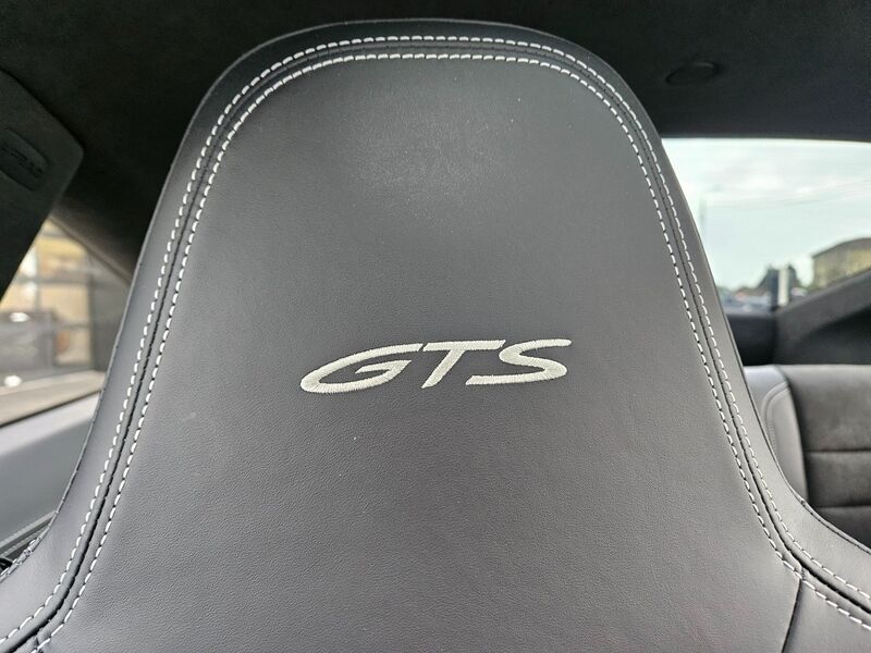 More views of Porsche 911