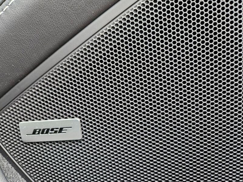 More views of Porsche 911