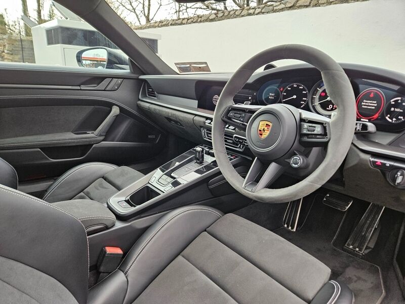 More views of Porsche 911