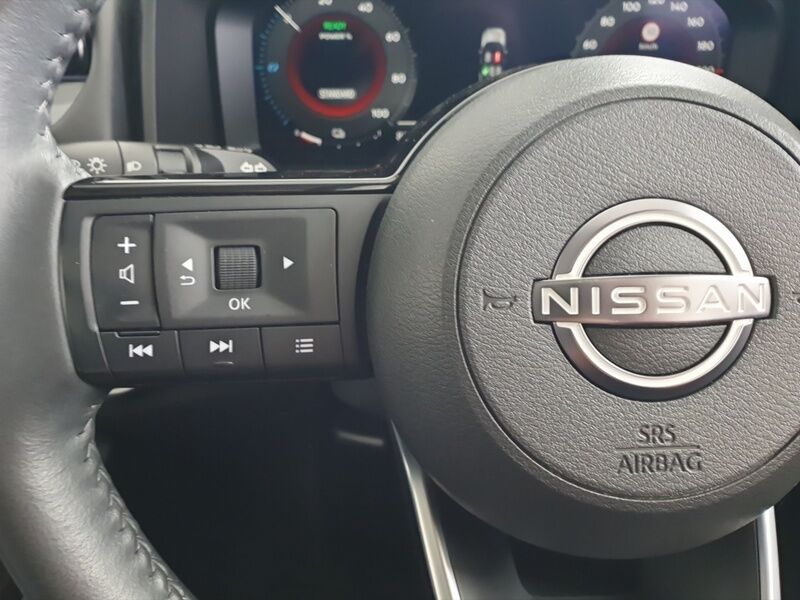 More views of Nissan X-Trail