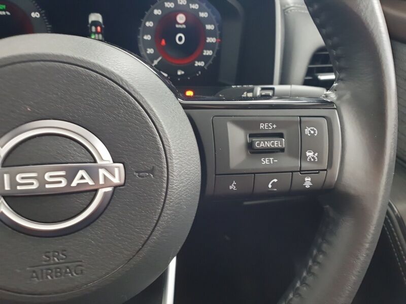 More views of Nissan X-Trail