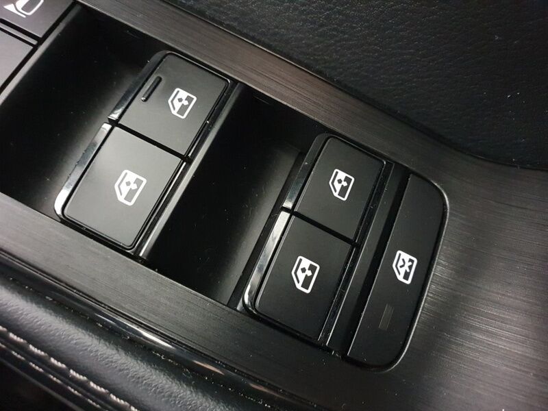 More views of Nissan X-Trail