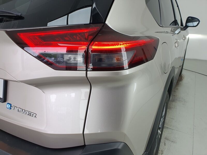 More views of Nissan X-Trail