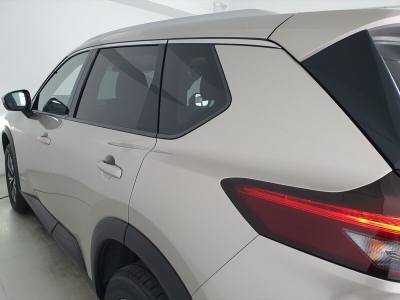 More views of Nissan X-Trail