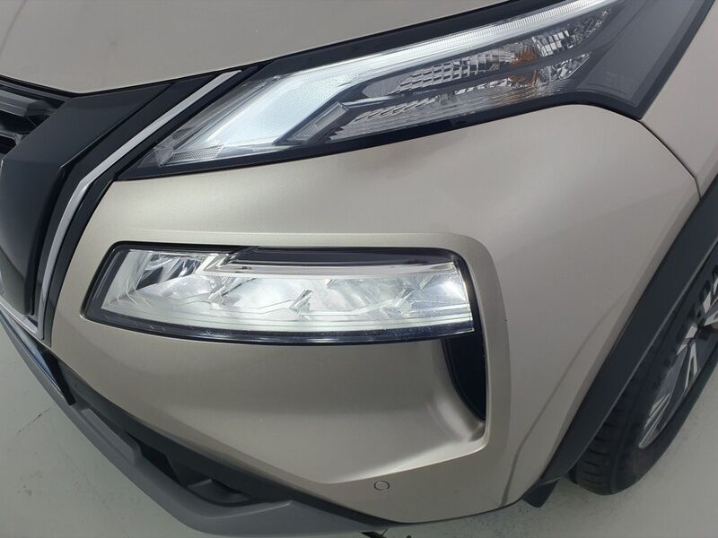 More views of Nissan X-Trail