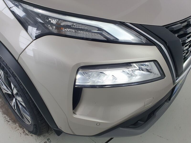 More views of Nissan X-Trail