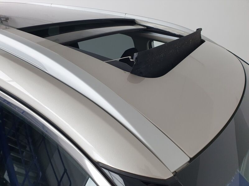 More views of Nissan X-Trail