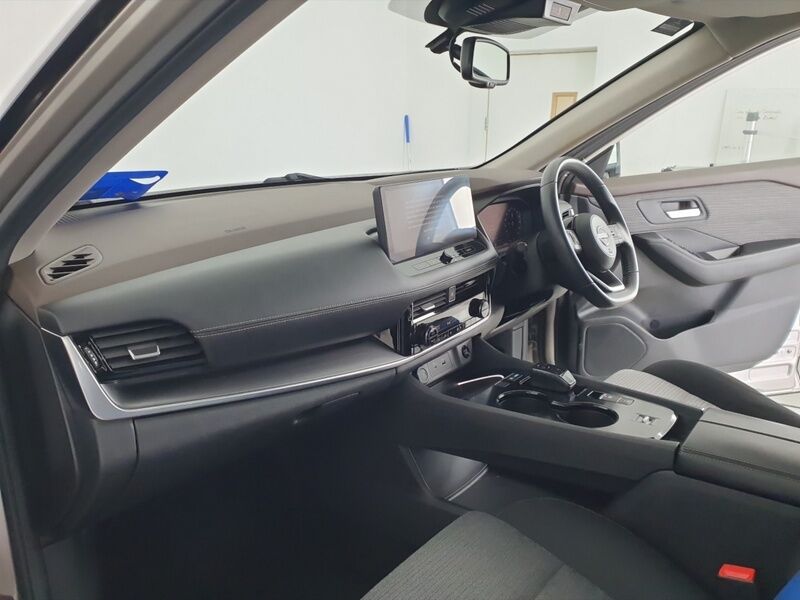 More views of Nissan X-Trail
