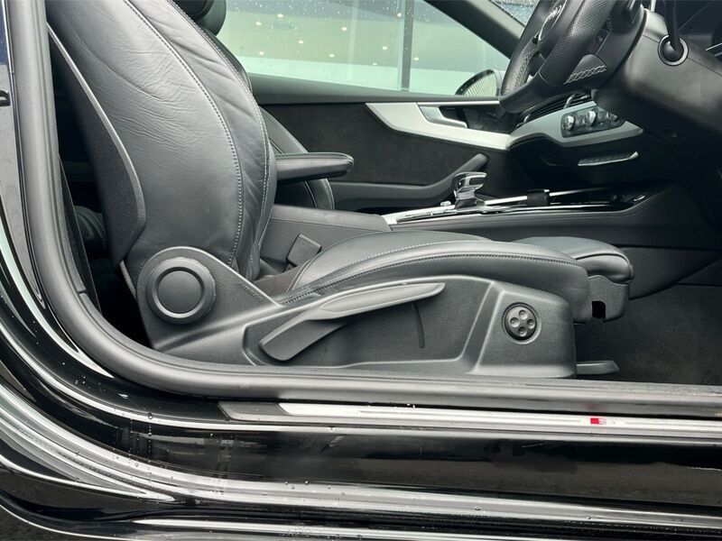 More views of Audi A5