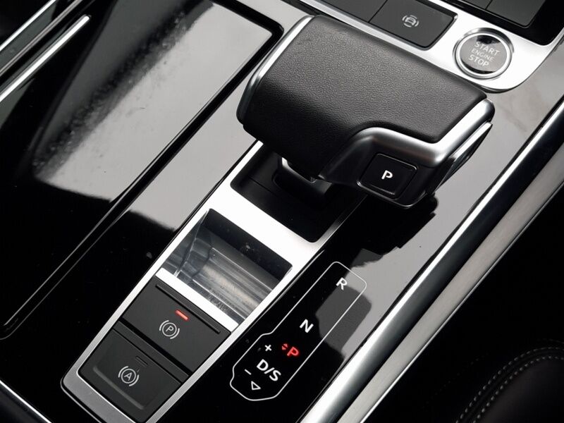 More views of Audi Q7