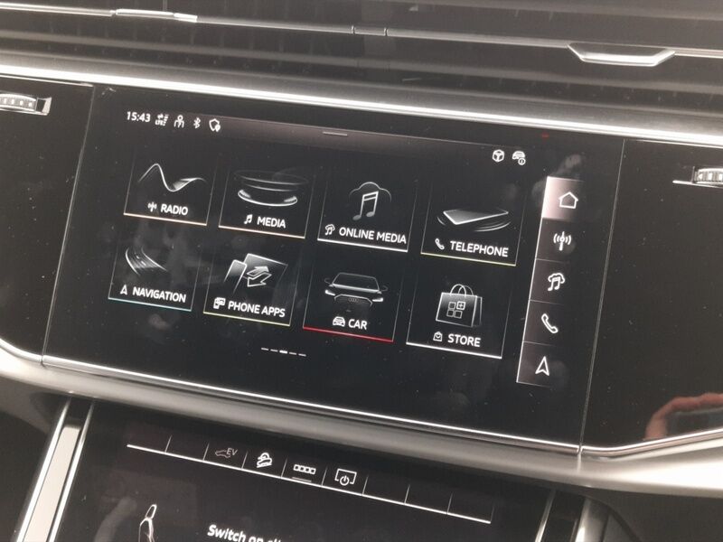 More views of Audi Q7