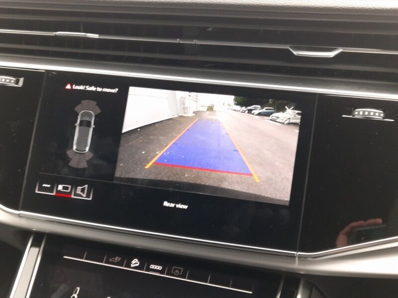 More views of Audi Q7