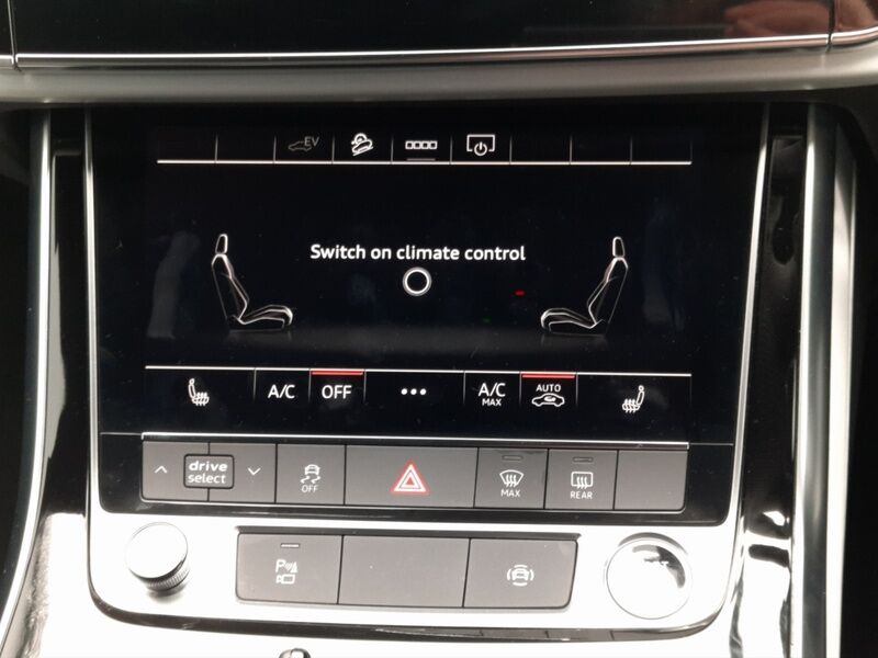 More views of Audi Q7