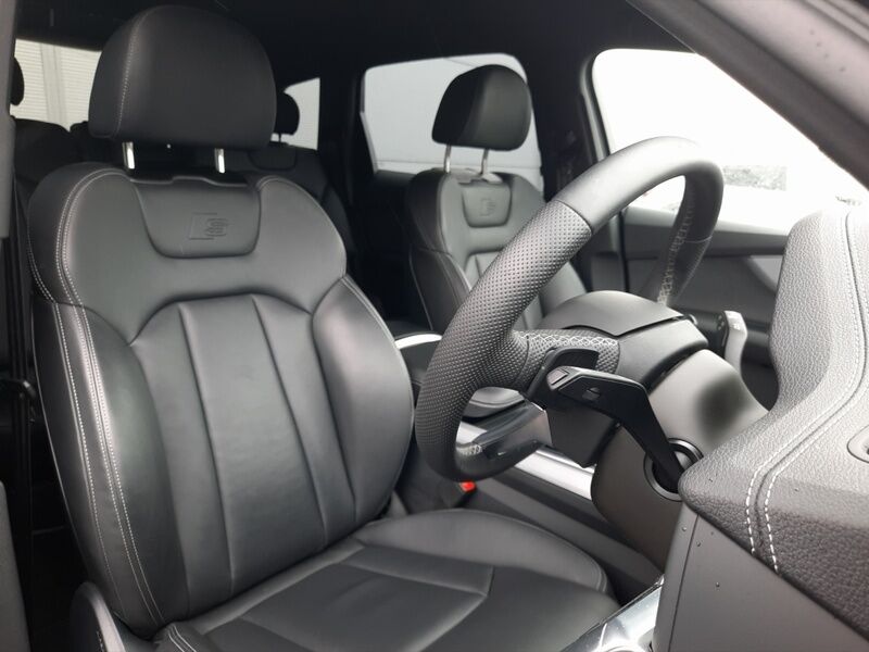 More views of Audi Q7