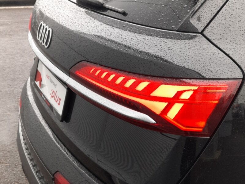 More views of Audi Q7
