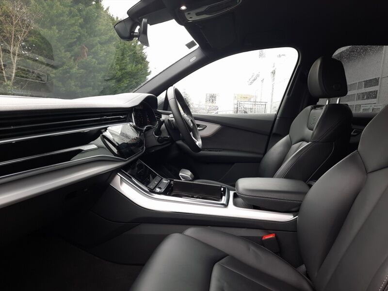 More views of Audi Q7