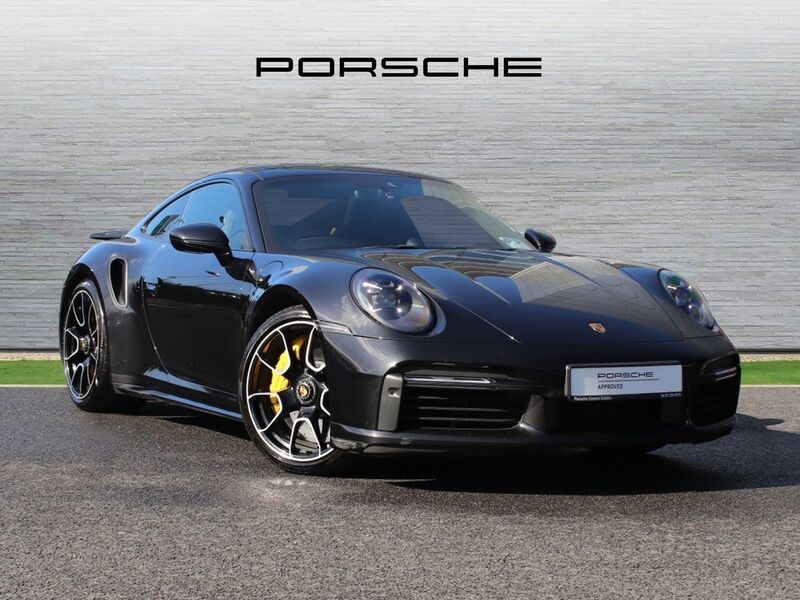 More views of Porsche 911