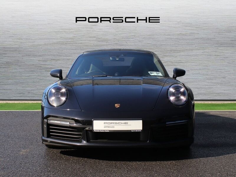 More views of Porsche 911