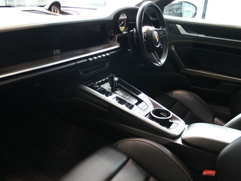 More views of Porsche 911