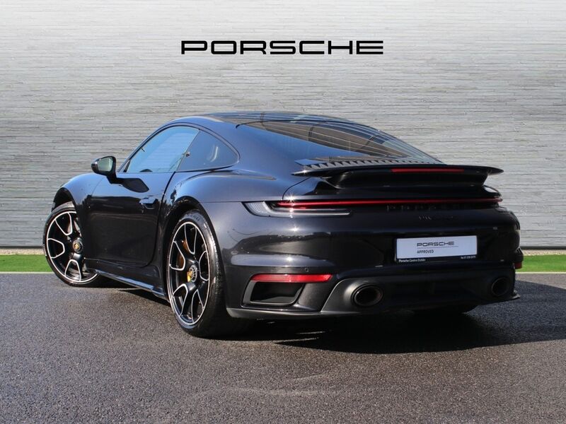 More views of Porsche 911