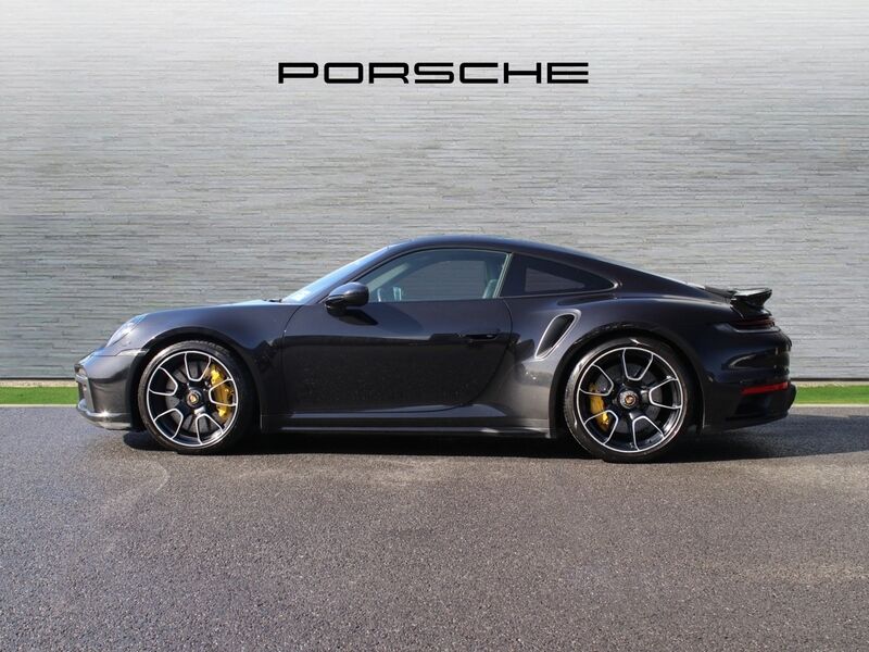 More views of Porsche 911