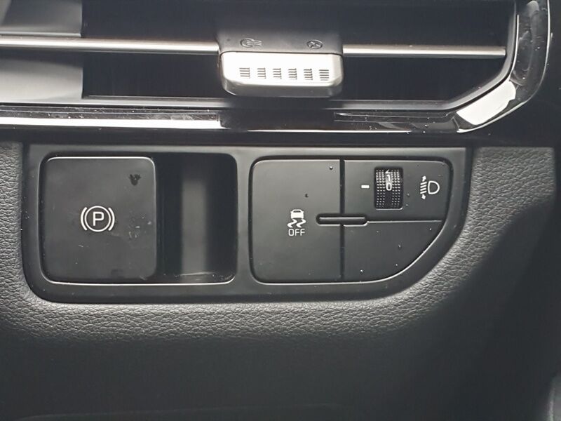 More views of Kia Sportage